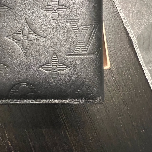 Genuine,authentic, Louis Vuitton men’s wallet! EXCELLENT CONDITION! Lightly worn - Picture 10 of 13